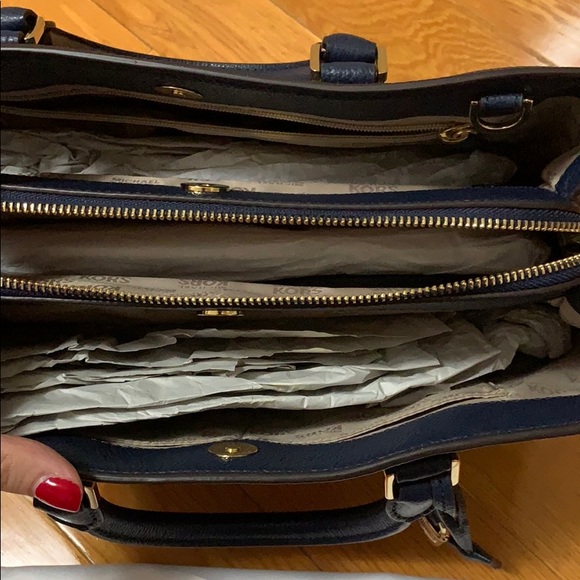 NWT Michael Kors Camille Navy Satchel - Picture 5 of 8